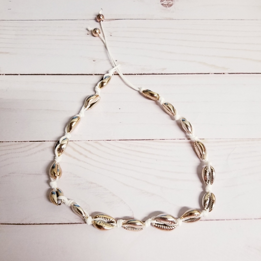BTQ Rose Gold Cowrie Shell Necklace - Picture 2 of 3